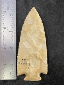 Benton from Illinois Indian Artifact Arrowhead
