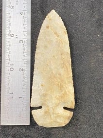 Dovetail from Iowa Indian Artifact Arrowhead