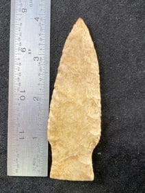 Benton from Missouri Indian Artifact Arrowhead