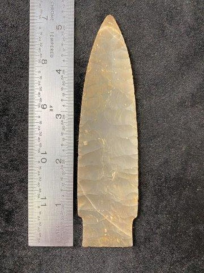 Novaculite Scottsbluff Indian Artifact Arrowhead ex - Jim Marberry Collection: KEY WORDS: INDIAN ARTIFACT ARTIFACTS ARROWHEAD ARROWHEADS NATIVE AMERICAN MISSISSIPPIAN QUAPAW CADDO POTTERY COINS MORGAN DOLLAR PEACE DOLLAR SILVER COINS Arkansas. Now taking in consignments for pre-