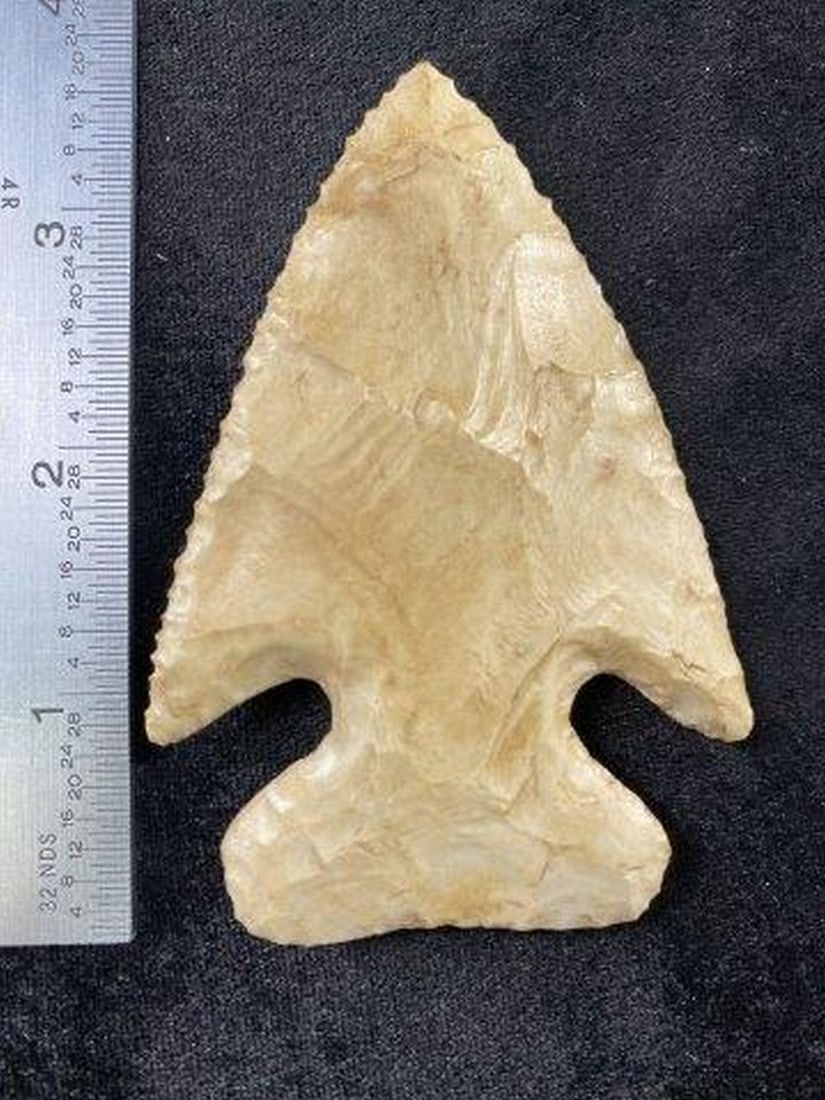 Thebes Indian Artifact Arrowhead: KEY WORDS: INDIAN ARTIFACT ARTIFACTS ARROWHEAD ARROWHEADS NATIVE AMERICAN MISSISSIPPIAN QUAPAW CADDO POTTERY COINS MORGAN DOLLAR PEACE DOLLAR SILVER COINS Arkansas. Now taking in consignments for pre-