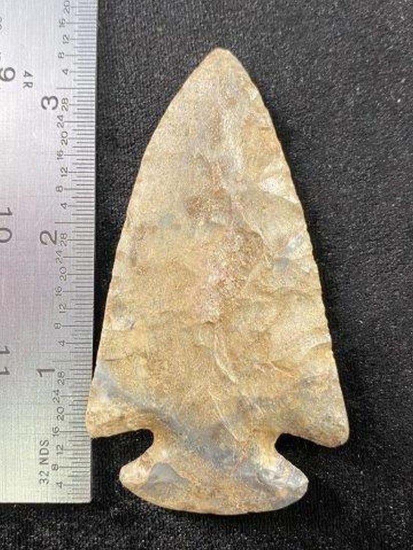 Dovetail Indian Artifact Arrowhead: KEY WORDS: INDIAN ARTIFACT ARTIFACTS ARROWHEAD ARROWHEADS NATIVE AMERICAN MISSISSIPPIAN QUAPAW CADDO POTTERY COINS MORGAN DOLLAR PEACE DOLLAR SILVER COINS Arkansas. Now taking in consignments for pre-