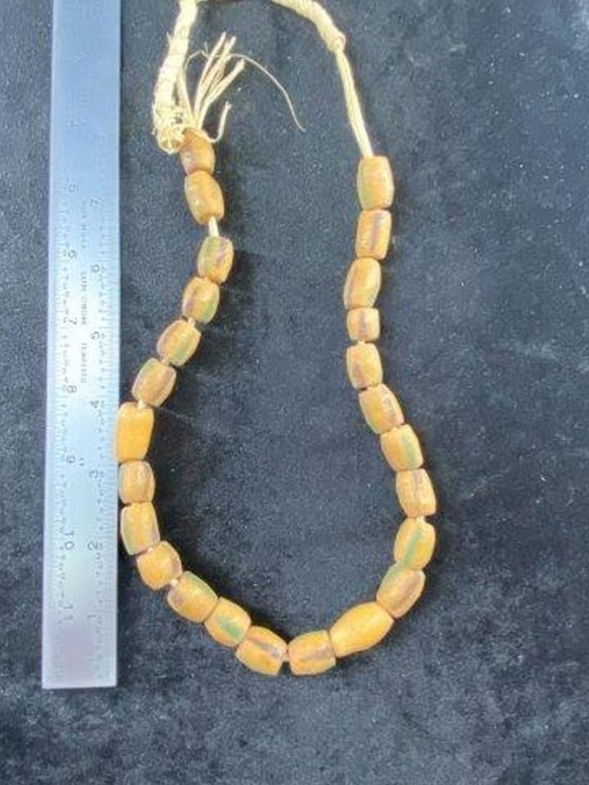 Trade Beads Indian Artifact Arrowhead: KEY WORDS: INDIAN ARTIFACT ARTIFACTS ARROWHEAD ARROWHEADS NATIVE AMERICAN MISSISSIPPIAN QUAPAW CADDO POTTERY COINS MORGAN DOLLAR PEACE DOLLAR SILVER COINS Arkansas. Now taking in consignments for pre-