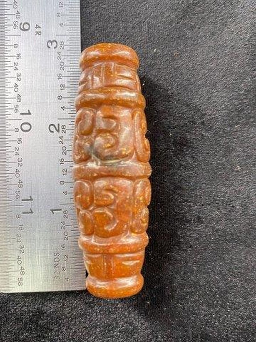 Chinese Jade Hongshan Figurine: KEY WORDS: INDIAN ARTIFACT ARTIFACTS ARROWHEAD ARROWHEADS NATIVE AMERICAN MISSISSIPPIAN QUAPAW CADDO POTTERY COINS MORGAN DOLLAR PEACE DOLLAR SILVER COINS Arkansas. Now taking in consignments for pre-