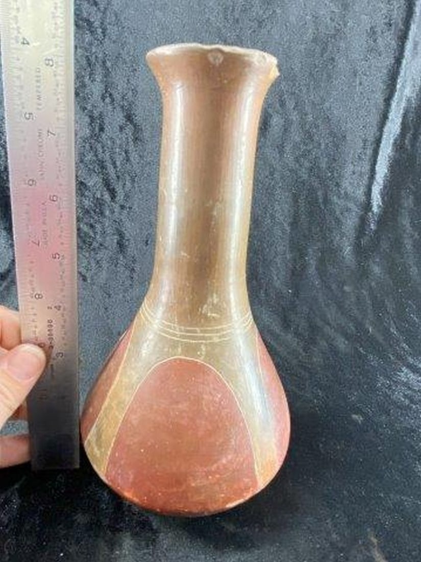 Pre-Columbian Pottery Vessel: KEY WORDS: INDIAN ARTIFACT ARTIFACTS ARROWHEAD ARROWHEADS NATIVE AMERICAN MISSISSIPPIAN QUAPAW CADDO POTTERY COINS MORGAN DOLLAR PEACE DOLLAR SILVER COINS Arkansas. Now taking in consignments for pre-