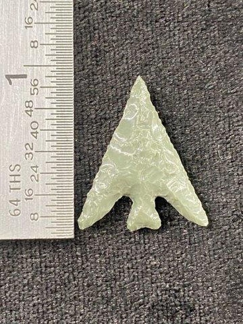 Arrow Point Indian Artifact Arrowhead: KEY WORDS: INDIAN ARTIFACT ARTIFACTS ARROWHEAD ARROWHEADS NATIVE AMERICAN MISSISSIPPIAN QUAPAW CADDO POTTERY COINS MORGAN DOLLAR PEACE DOLLAR SILVER COINS Arkansas. Now taking in consignments for pre-