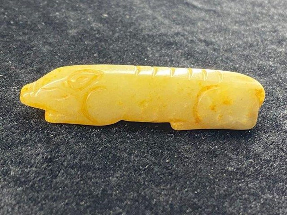 Chinese Jade Hongshan Figurine: KEY WORDS: INDIAN ARTIFACT ARTIFACTS ARROWHEAD ARROWHEADS NATIVE AMERICAN MISSISSIPPIAN QUAPAW CADDO POTTERY COINS MORGAN DOLLAR PEACE DOLLAR SILVER COINS Arkansas. Now taking in consignments for pre-