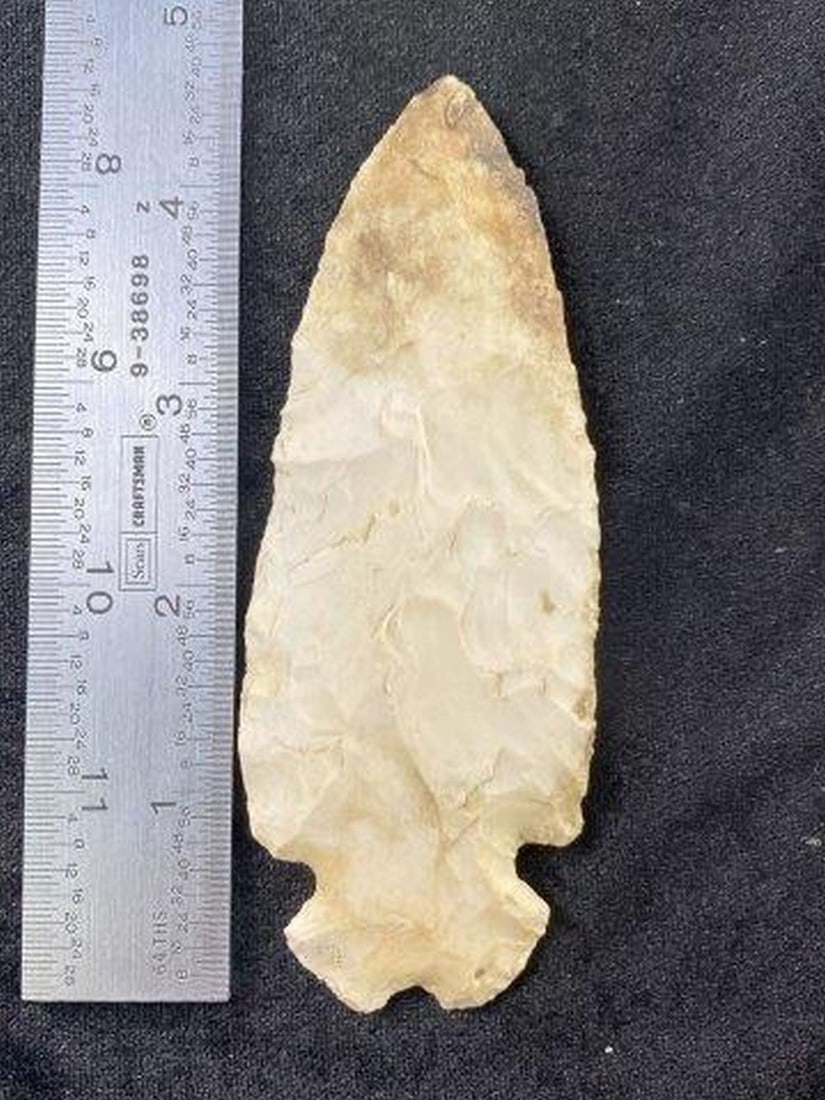Dovetail Indian Artifact Arrowhead: KEY WORDS: INDIAN ARTIFACT ARTIFACTS ARROWHEAD ARROWHEADS NATIVE AMERICAN MISSISSIPPIAN QUAPAW CADDO POTTERY COINS MORGAN DOLLAR PEACE DOLLAR SILVER COINS Arkansas. Now taking in consignments for pre-