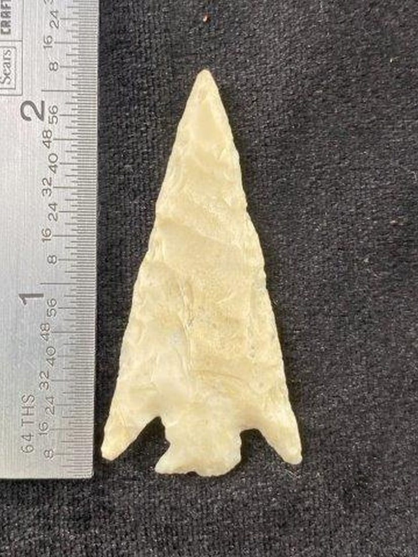 Arrow Point Indian Artifact Arrowhead: KEY WORDS: INDIAN ARTIFACT ARTIFACTS ARROWHEAD ARROWHEADS NATIVE AMERICAN MISSISSIPPIAN QUAPAW CADDO POTTERY COINS MORGAN DOLLAR PEACE DOLLAR SILVER COINS Arkansas. Now taking in consignments for pre-