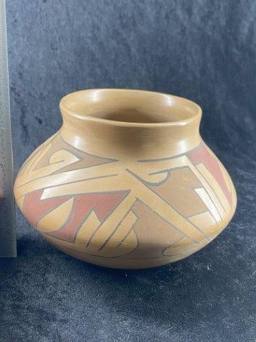South West Pottery Indian Artifact Arrowhead: KEY WORDS: INDIAN ARTIFACT ARTIFACTS ARROWHEAD ARROWHEADS NATIVE AMERICAN MISSISSIPPIAN QUAPAW CADDO POTTERY COINS MORGAN DOLLAR PEACE DOLLAR SILVER COINS Arkansas. Now taking in consignments for pre-