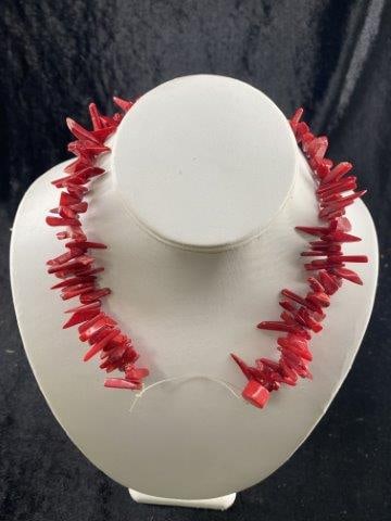 Trade Beads Indian Artifact Arrowhead: KEY WORDS: INDIAN ARTIFACT ARTIFACTS ARROWHEAD ARROWHEADS NATIVE AMERICAN MISSISSIPPIAN QUAPAW CADDO POTTERY COINS MORGAN DOLLAR PEACE DOLLAR SILVER COINS Arkansas. Now taking in consignments for pre-