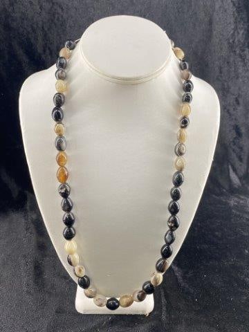 South West Necklace: KEY WORDS: INDIAN ARTIFACT ARTIFACTS ARROWHEAD ARROWHEADS NATIVE AMERICAN MISSISSIPPIAN QUAPAW CADDO POTTERY COINS MORGAN DOLLAR PEACE DOLLAR SILVER COINS Arkansas. Now taking in consignments for pre-