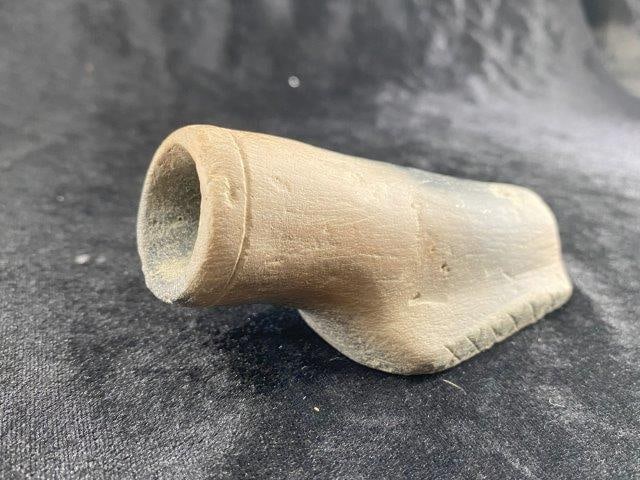 Pottery Platform Pipe Indian Artifact Arrowhead (1 of 7)