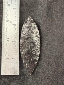 Obsidian Point Indian Artifact Arrowhead