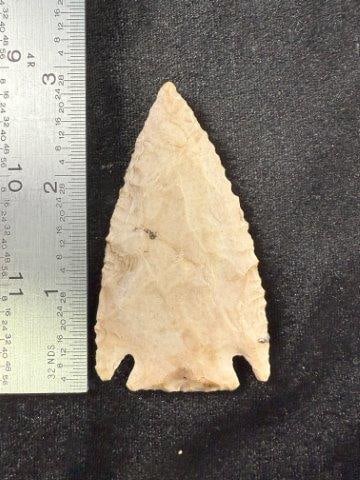 Marshall Indian Artifact Arrowhead: KEY WORDS: INDIAN ARTIFACT ARTIFACTS ARROWHEAD ARROWHEADS NATIVE AMERICAN MISSISSIPPIAN QUAPAW CADDO POTTERY COINS MORGAN Dollar Coin PEACE Dollar Coin SILVER COINS Arkansas. Now taking in consignment