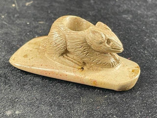 Hopewell Rabit Effigy Pipe Indian Artifact Arrowhead: KEY WORDS: INDIAN ARTIFACT ARTIFACTS ARROWHEAD ARROWHEADS NATIVE AMERICAN MISSISSIPPIAN QUAPAW CADDO POTTERY COINS MORGAN Dollar Coin PEACE Dollar Coin SILVER COINS Arkansas. Now taking in consignment