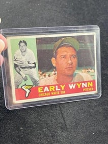 1960 Topps Early Wynn Baseball Card