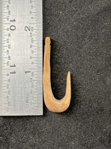 Bone Hook Indian Artifact Arrowhead: KEY WORDS: INDIAN ARTIFACT ARTIFACTS ARROWHEAD ARROWHEADS NATIVE AMERICAN MISSISSIPPIAN QUAPAW CADDO POTTERY COINS MORGAN Dollar Coin PEACE Dollar Coin SILVER COINS Arkansas. Now taking in consignment