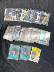 Large Group of Assorted Sammy Sosa Baseball Cards