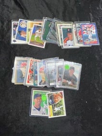 Large Group of Assorted Craig Biggio Baseball Cards