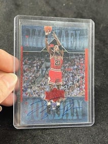 Michael Jordan Hand Signed Authentic Autograph Baskettball Card