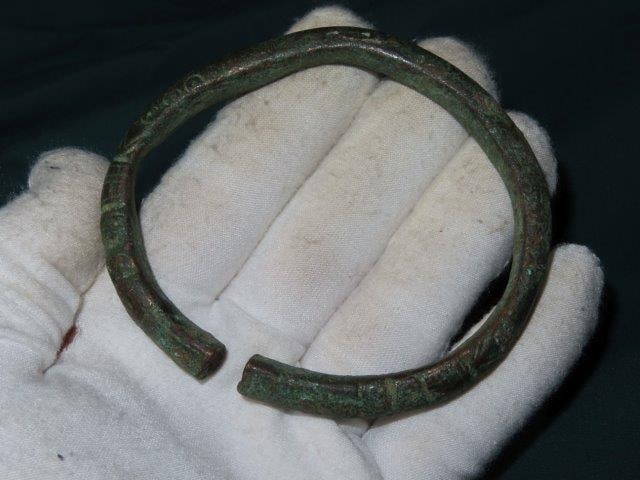 3 5/8" Pre Columbian Copper Braclet (1 of 5)