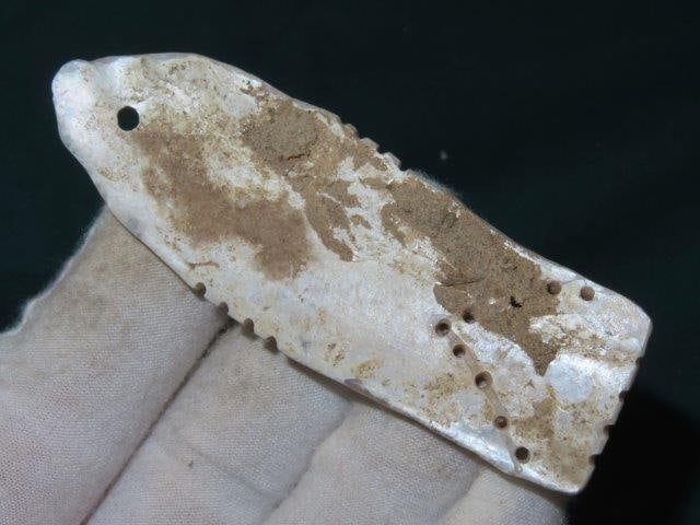 Effigy Shell Pendant, California (1 of 4)