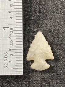 Arrow Point Indian Artifact Arrowhead