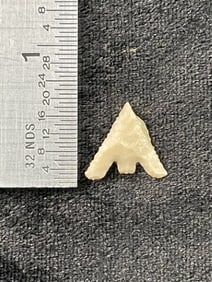 Arrow Point Indian Artifact Arrowhead