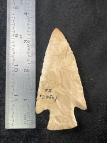 3 & 1/2" Hardin from Iowa Indian Artifact Arrowhead