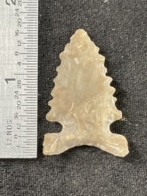 1 & 5/8" Arrow Point Indian Artifact Arrowhead