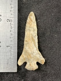 2 & 1/4" Arrow Point Indian Artifact Arrowhead