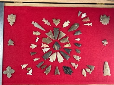 Group of Exceptional Arrow Points etc Indian Artifact Arrowhead