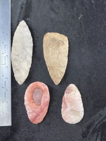 4 Exceptional Blades very well made Indian Artifact Arrowhead (1 of 5)