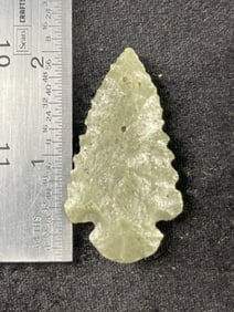 Small Dovetail Indian Artifact Arrowhead