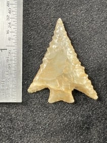 1 & 1/2" Arrow Point Indian Artifact Arrowhead
