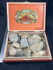 Wooden Cigar Box with Arrowheads, Scrapers, Blades, etc Indian Artifact Arrowhead