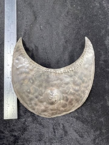 Medal Gorget Indian Artifact Arrowhead (1 of 4)