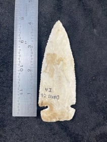 Dovetail from Davis County, Iowa Indian Artifact Arrowhead