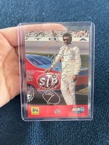 Richard Petty Hand Signed Authentic Autograph Racing Card