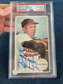 Brooks Robinson Hand Signed Authentic Autograph