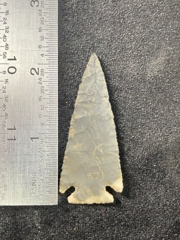2 & 1/4" Arrow Point Indian Artifact Arrowhead (1 of 4)