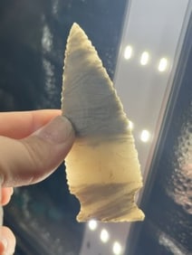 Side Notch Indian Artifact Arrowhead