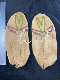 Beaded Moccasins Indian Artifact Arrowhead