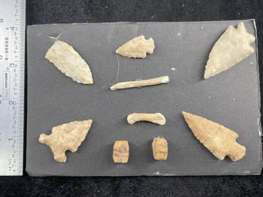 Very Nice Display of Arrowhead Indian Artifact Arrowhead