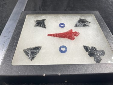 Arrowheads & Riker Frame IS Included