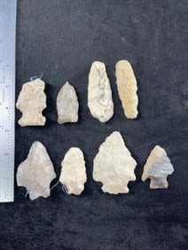 8 Arrowheads Indian Artifact Arrowhead