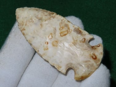 3 & 7/8" Gibson Indian Artifact Arrowhead