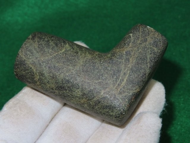 2 & 5/8" Granite Pipe Indian Artifact Arrowhead: KEY WORDS: INDIAN ARTIFACT ARTIFACTS ARROWHEAD ARROWHEADS NATIVE AMERICAN MISSISSIPPIAN QUAPAW CADDO POTTERY COINS MORGAN DOLLAR PEACE DOLLAR SILVER COINS Arkansas. Now taking in consignments for pre-
