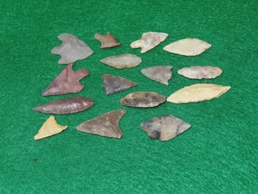 Group of Neolithic Points Indian Artifact Arrowhead